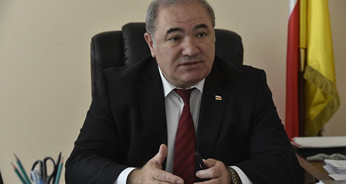 Председатель правительства РЮО Доменти Кулумбегов Председатель правительства РЮО Доменти Кулумбегов