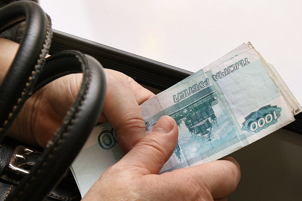 Бюджетникам Южной Осетии до конца года повысят зарплату