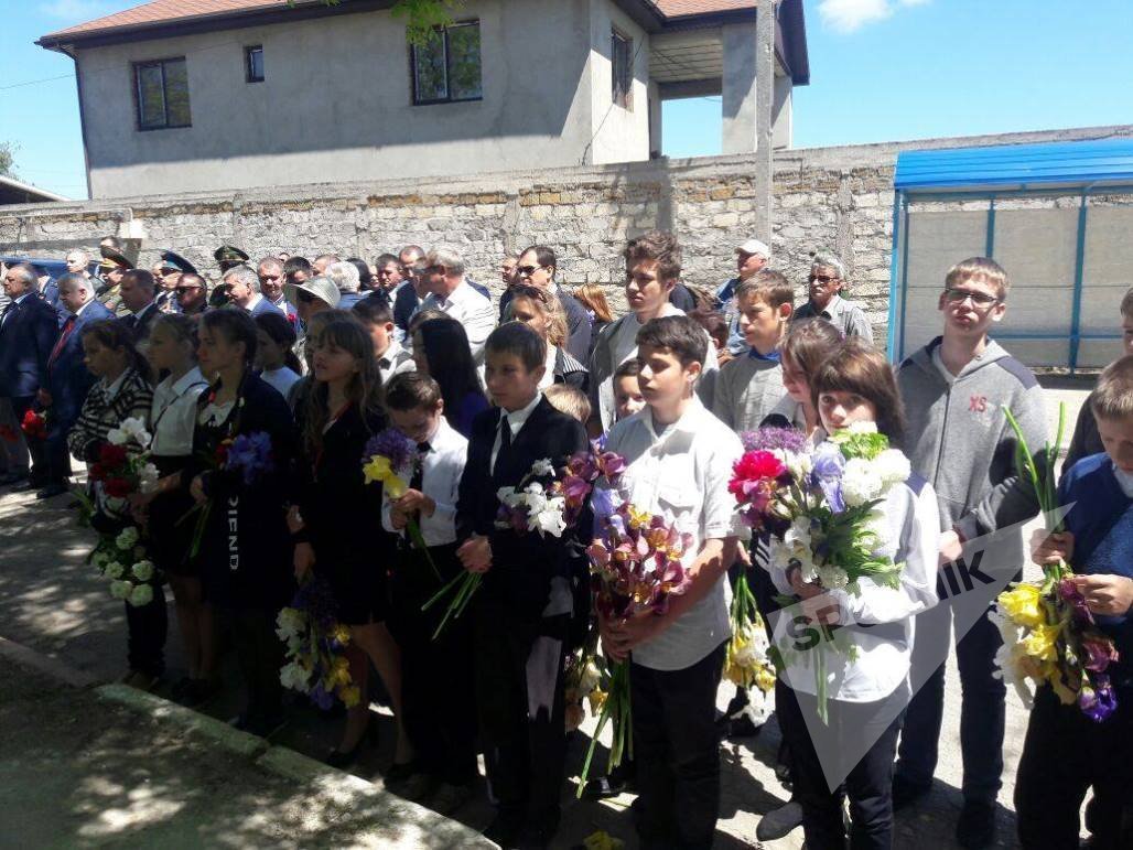 Открытие памятника герою Советского Союза Хаджи-Умару Мамсурову в Керчи Открытие памятника герою Советского Союза Хаджи-Умару Мамсурову в Керчи