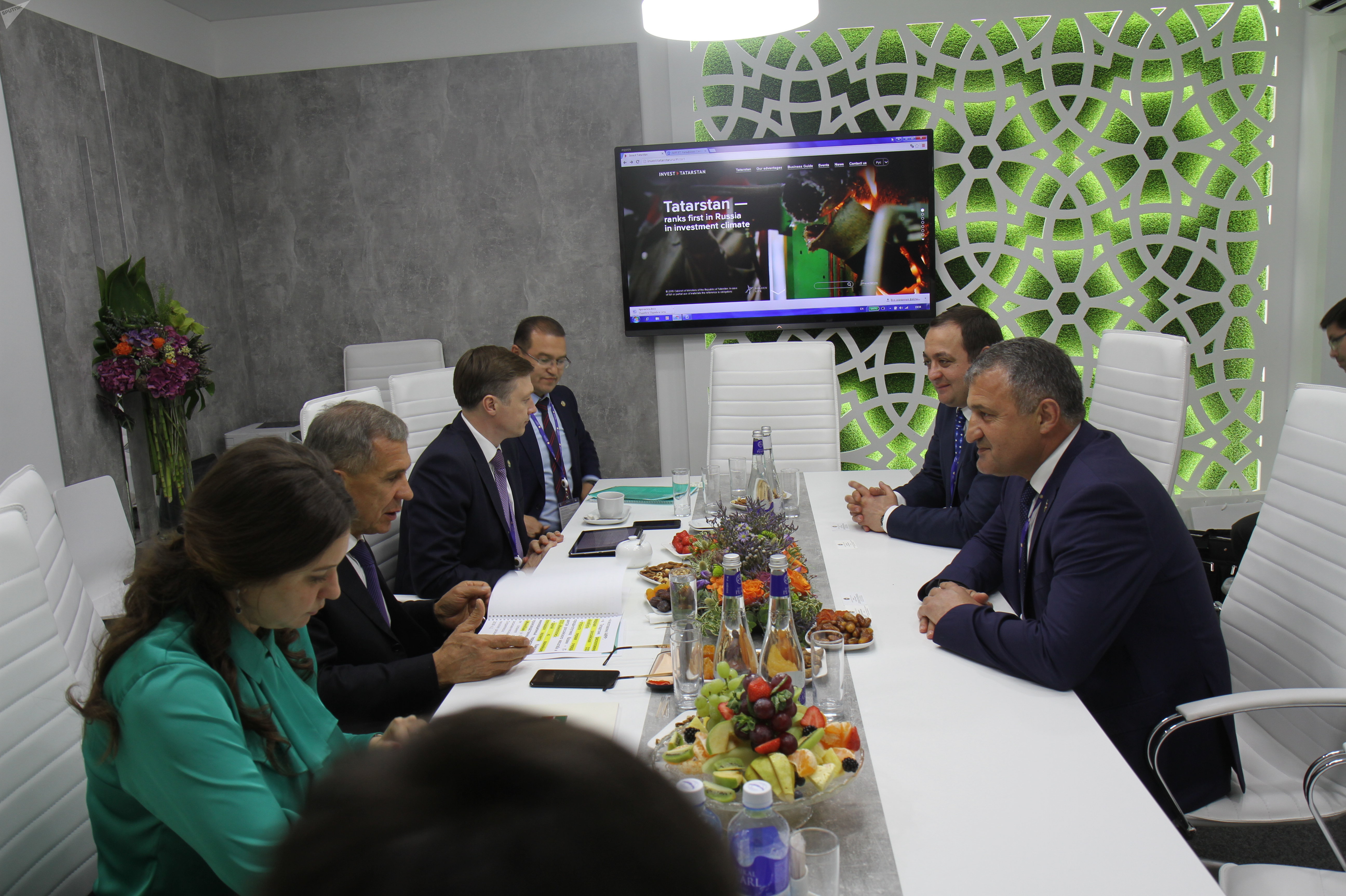 Президент Южной Осетии Анатолий Бибилов и президент Республики Татарстан Рустам Минниханов Президент Южной Осетии Анатолий Бибилов и президент Республики Татарстан Рустам Минниханов
