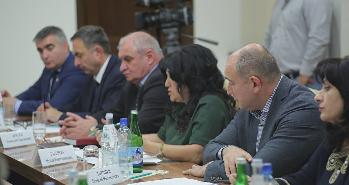 Совещание у президента Южной Осетии по вопросам кадрового резерва Совещание у президента Южной Осетии по вопросам кадрового резерва